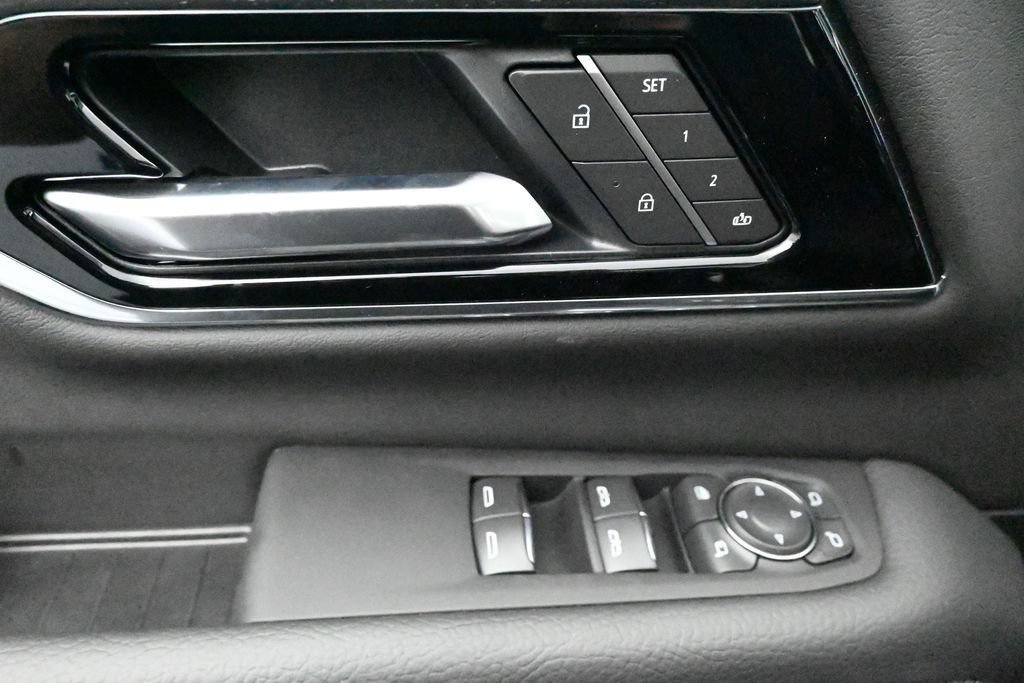 2026 GMC Yukon XL Denali - Photo 11