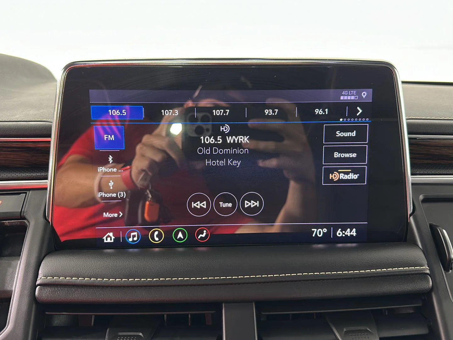 Used 2021 Black Chevrolet Premier image 21