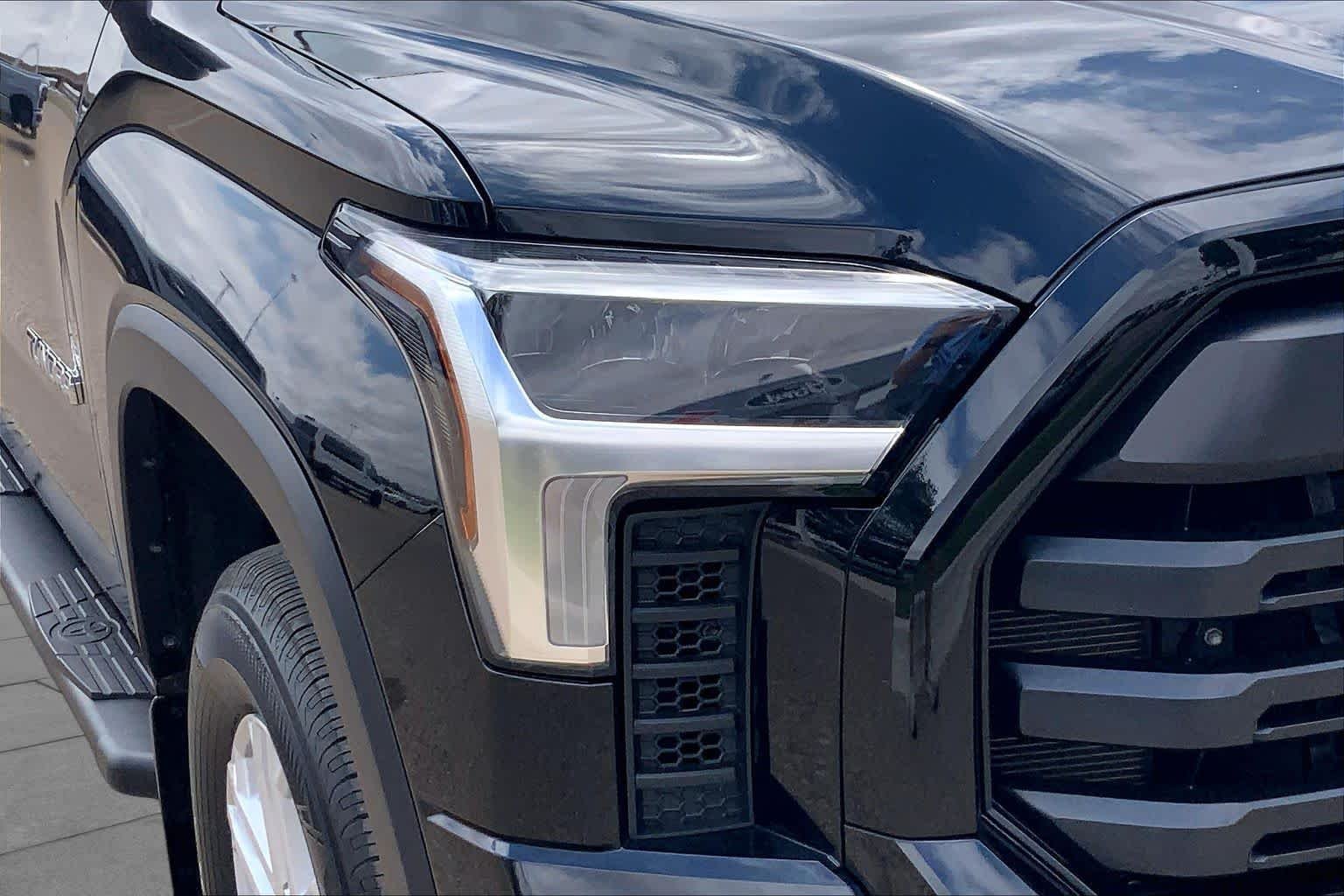 Used 2024 Midnight Black Metallic Toyota SR5 image 28
