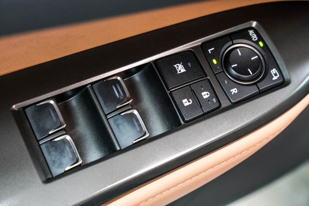 Used 2023 Silver Lexus 350 Base image 43