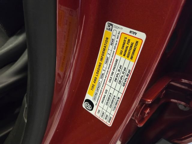 Used 2024 Red Chevrolet 1RS image 18