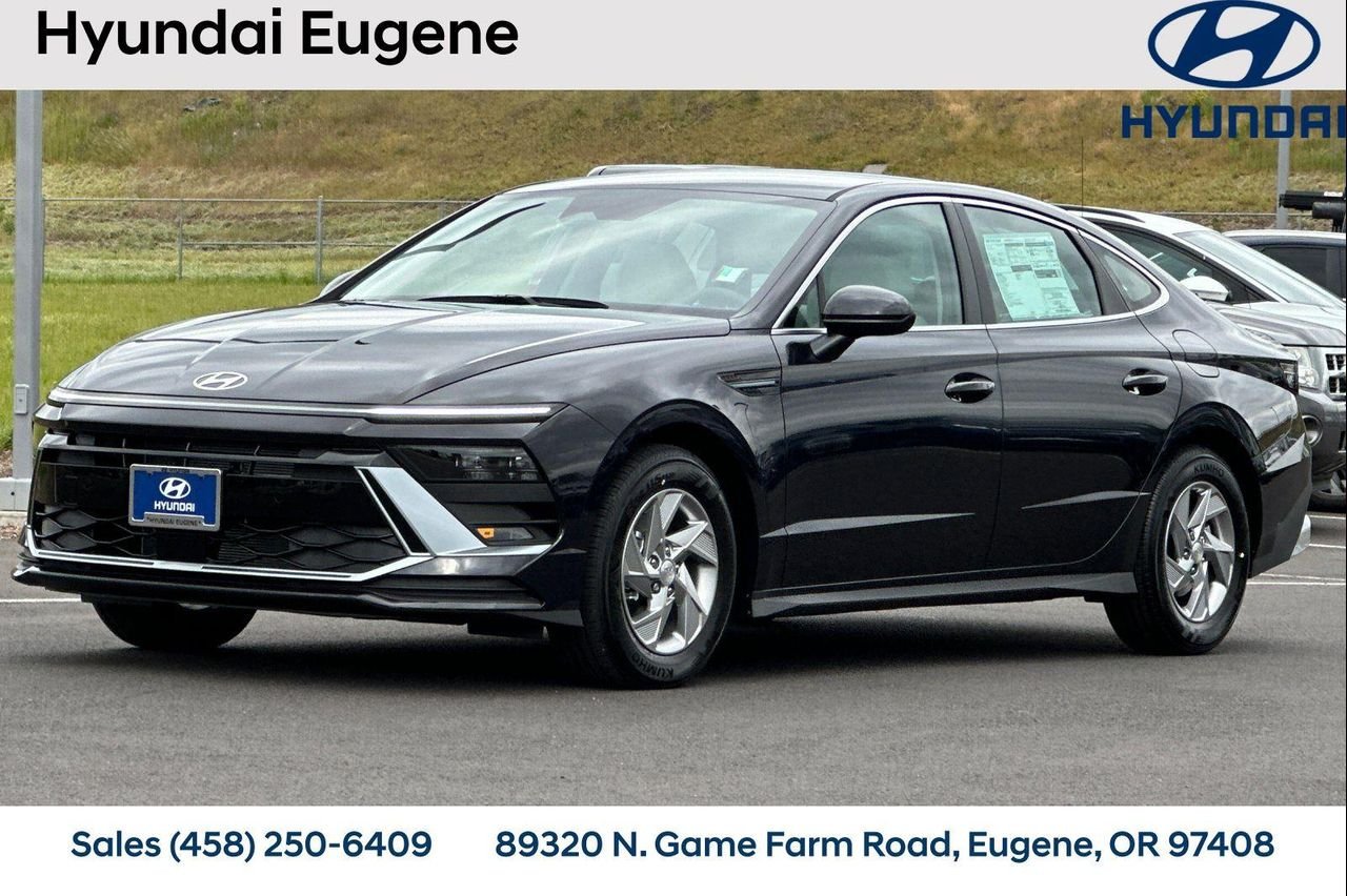 New 2025 Blue Hyundai SE image 9