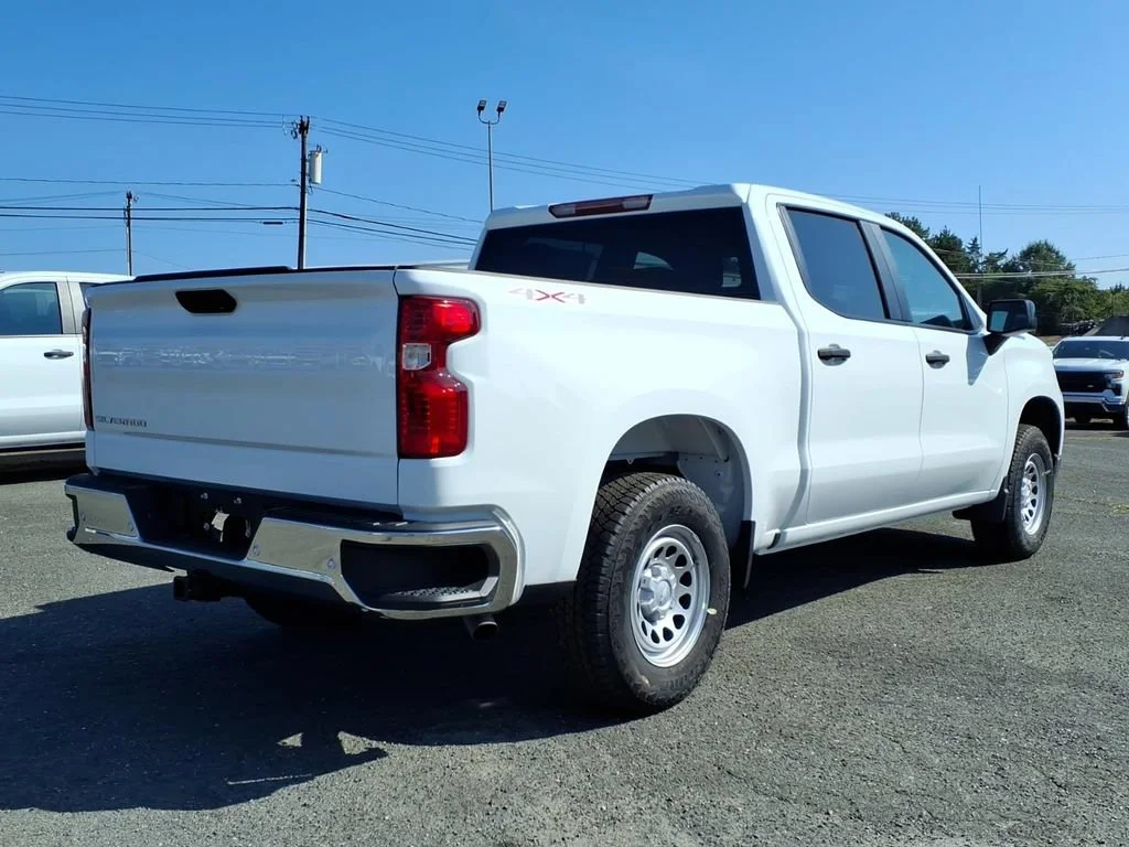New 2026 Summit White Chevrolet WT image 2