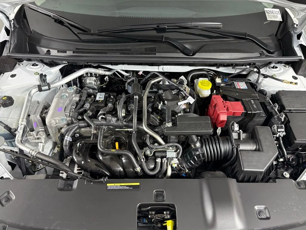 New 2026 Aspen White TriCoat / Super Black Two-tone Nissan SR image 43