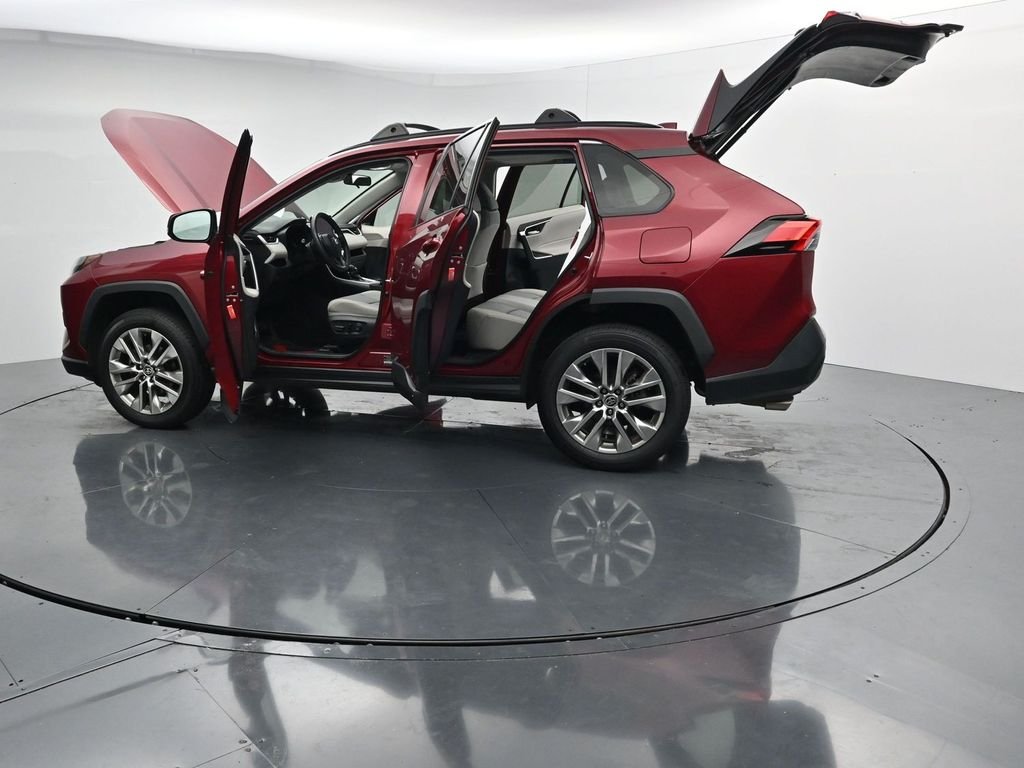 Used 2023 Red Toyota XLE Premium image 28