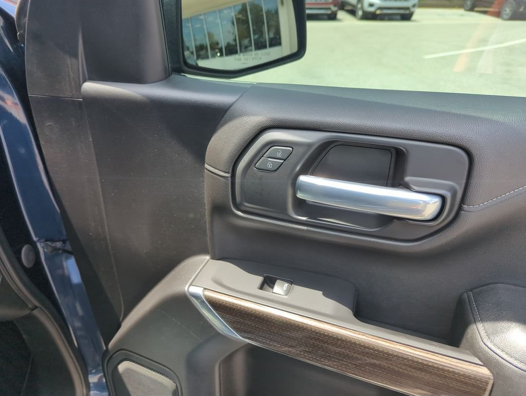Used 2020 Blue Chevrolet RST image 31