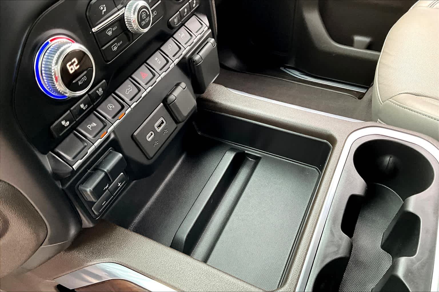Used 2019 Summit White GMC SLT image 17