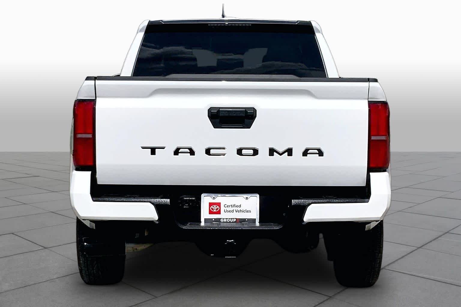 Used 2025 Ice Cap Toyota SR5 image 5