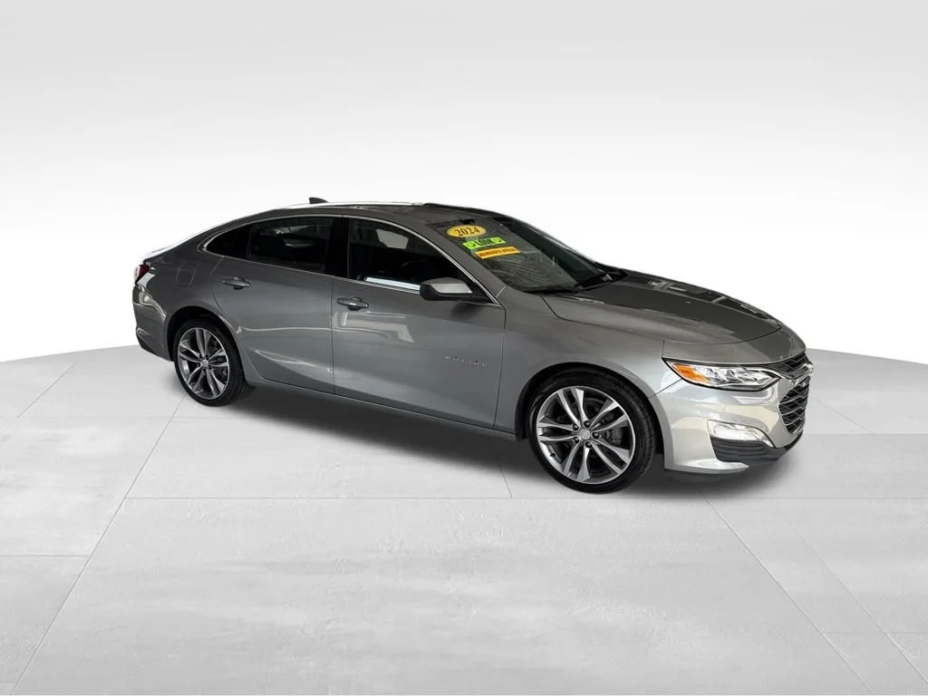 Used 2024 Gray Chevrolet LT image 7
