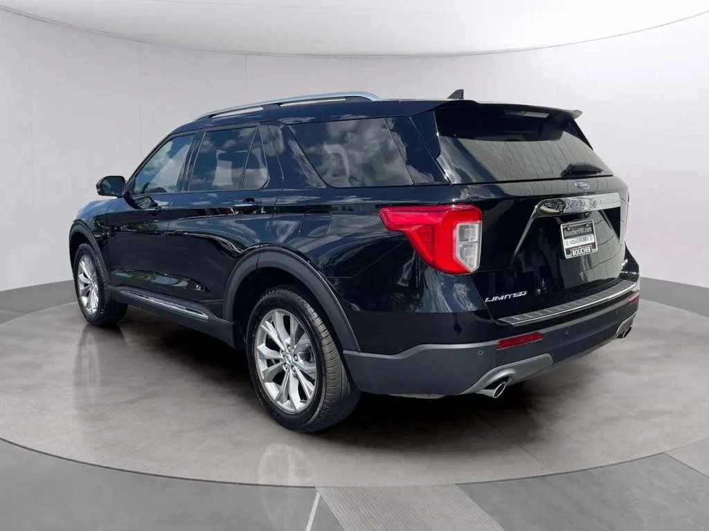 Used 2023 Agate Black Metallic Ford Limited image 3