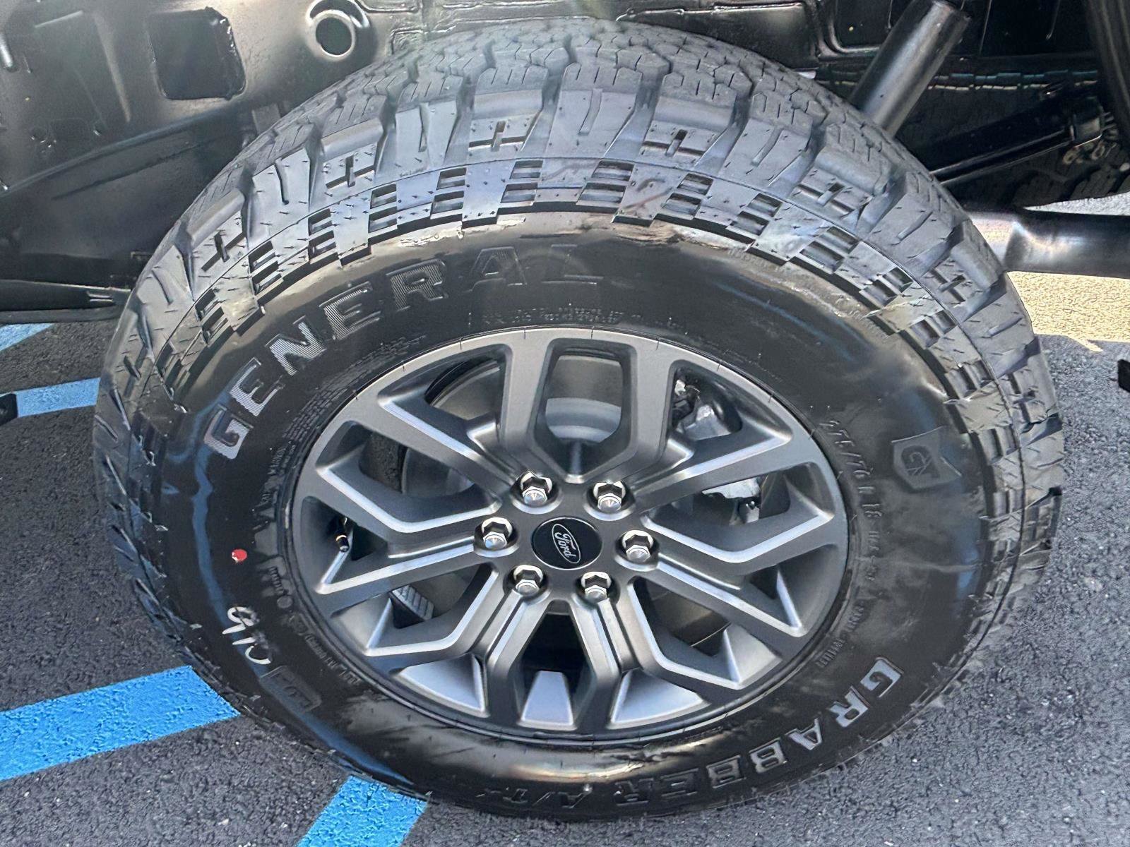 New 2026 Agate Black Metallic Ford Tremor® image 32
