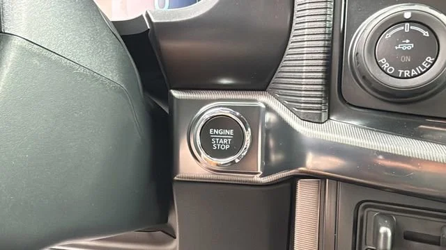Used 2025 Gray Ford Platinum image 29