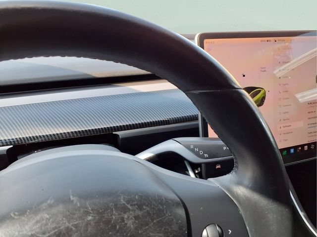 Used 2018  Tesla Long Range Battery image 10