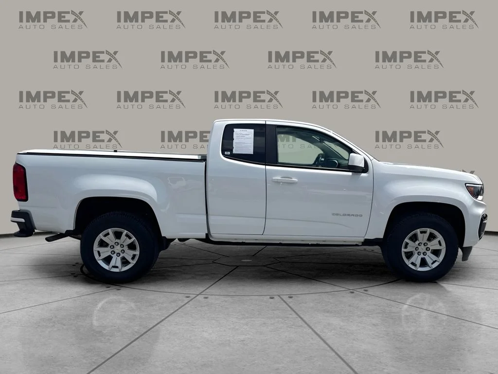 Used 2022 White Chevrolet LT image 6