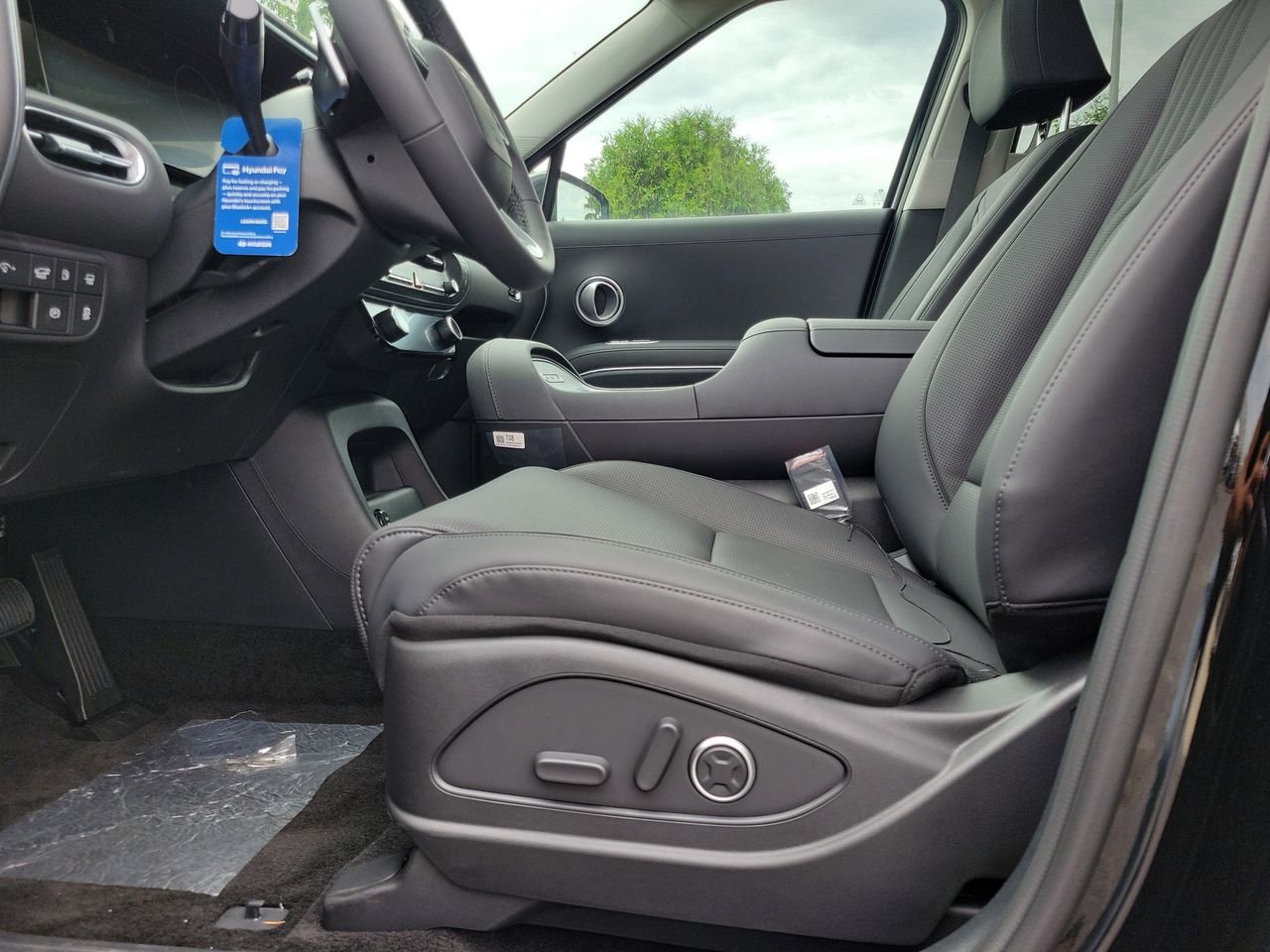 New 2026 Abyss Black Pearl Hyundai SEL Premium 7P image 16