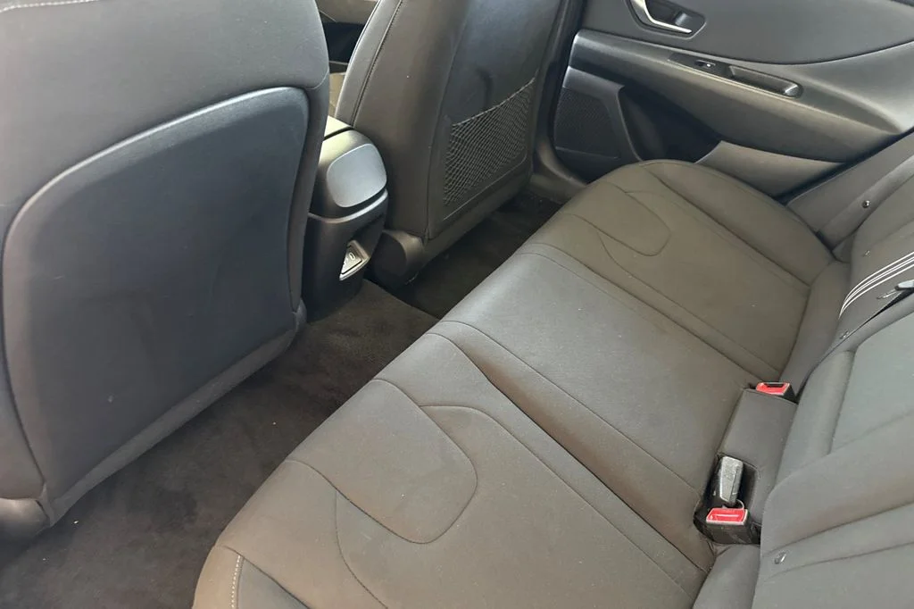 2025 Hyundai Elantra SEL - Photo 16