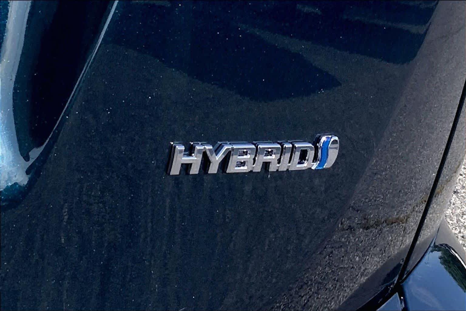 Used 2018 Galactic Aqua Mica Toyota Hybrid LE image 14