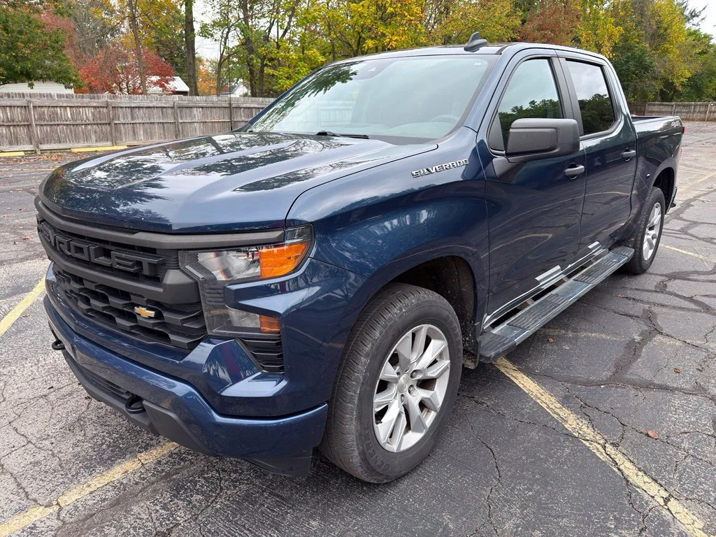 Used 2022 Blue Chevrolet Custom image 15
