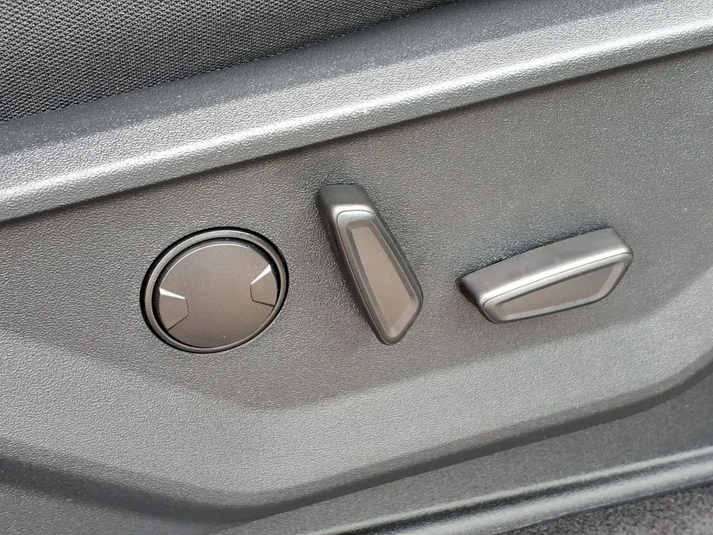 New 2026 Avalanche Ford XLT image 12