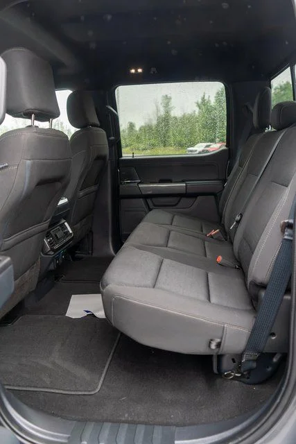 Used 2023 Gray Ford XLT image 10