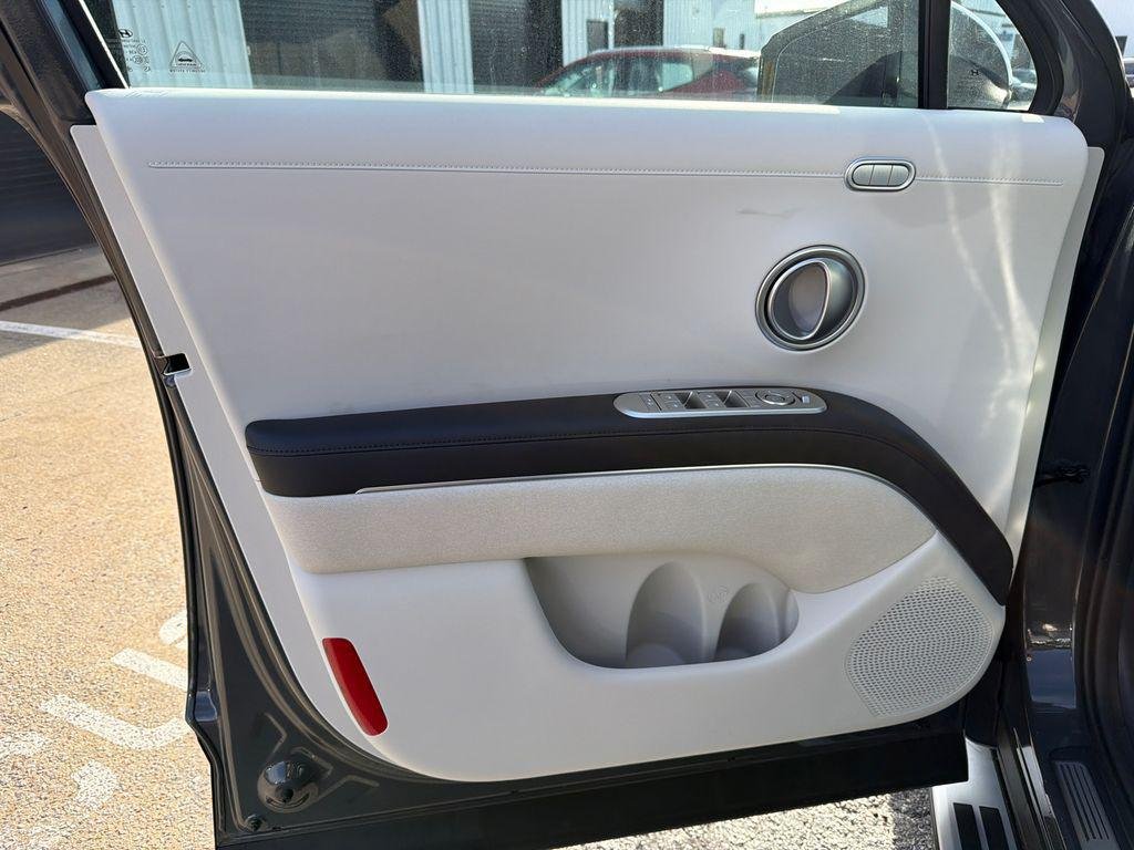 New 2026 Gray Hyundai Calligraphy FWD image 10