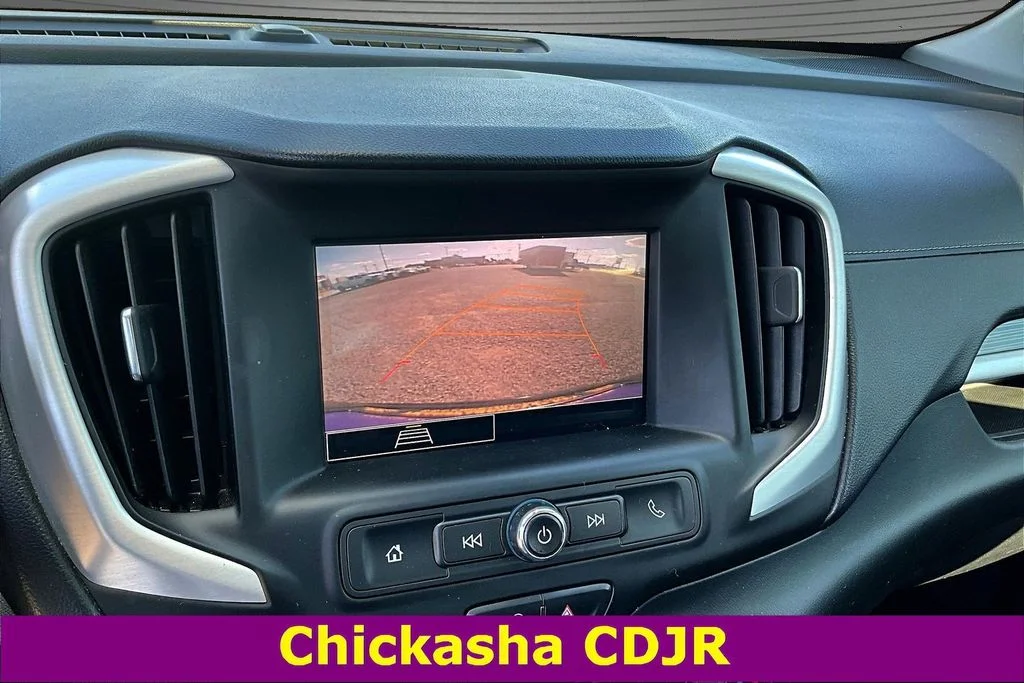 Used 2022 Black GMC SLE image 13
