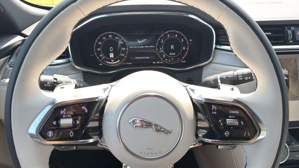 2026 Jaguar F-Pace R-Dynamic S - Photo 25