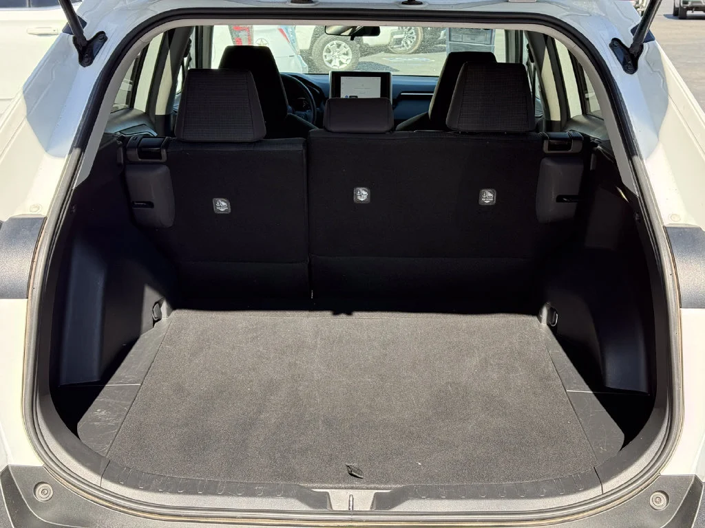Used 2025  Toyota LE image 12