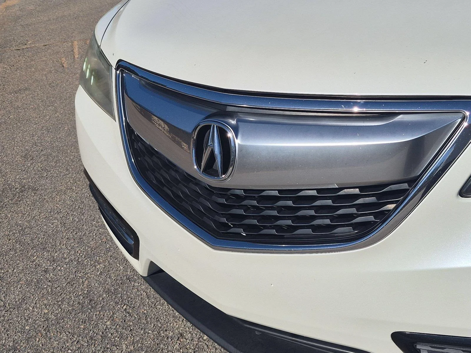 Used 2014 White Diamond Pearl Acura Tech/Entertainment Pkg image 13