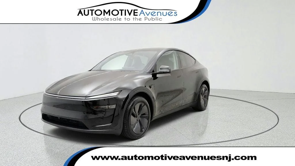 Used 2026 Diamond Black Tesla Long Range AWD image 1