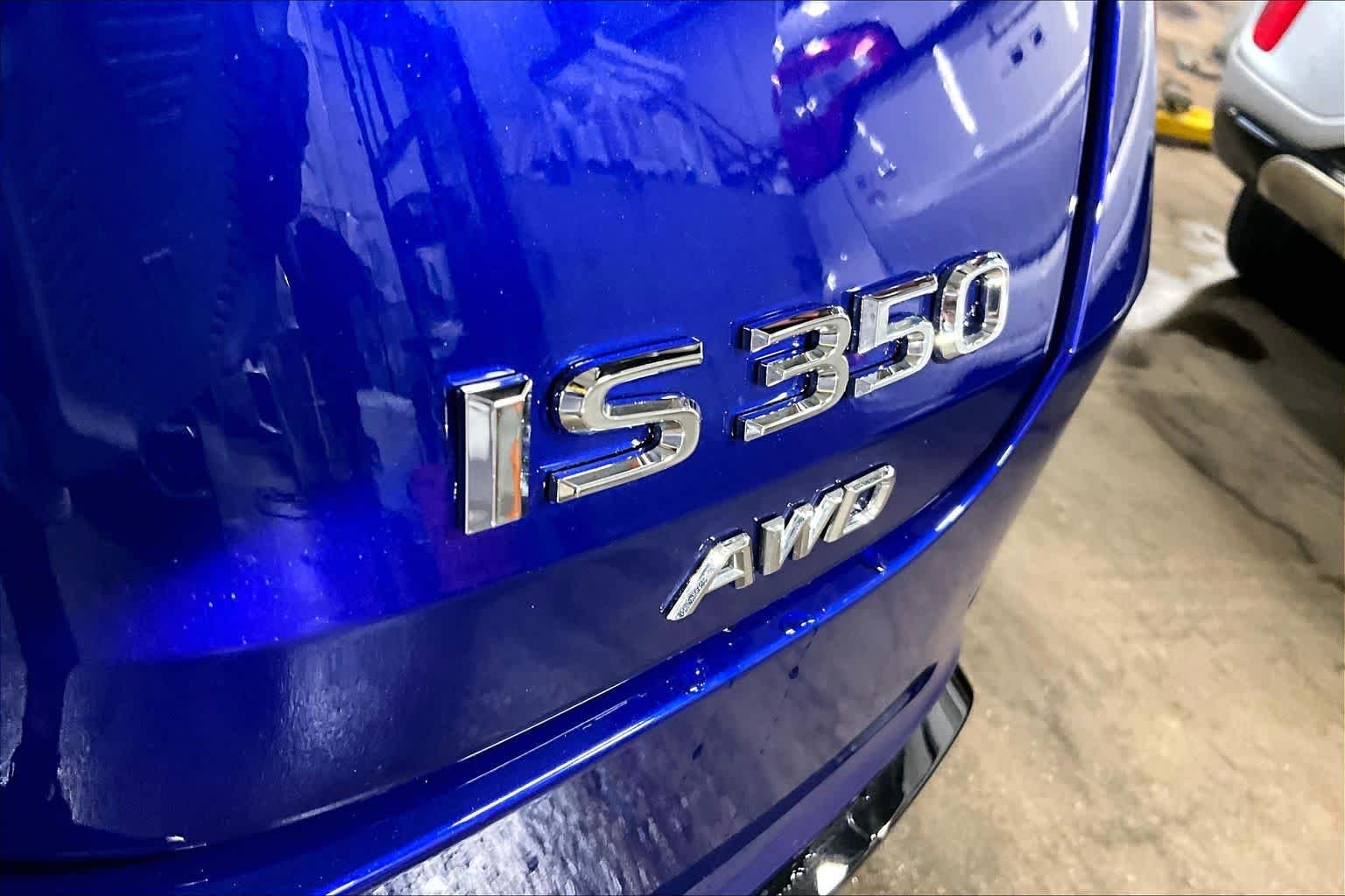 Used 2025 Ultrasonic Blue 2.0 Lexus F SPORT image 10