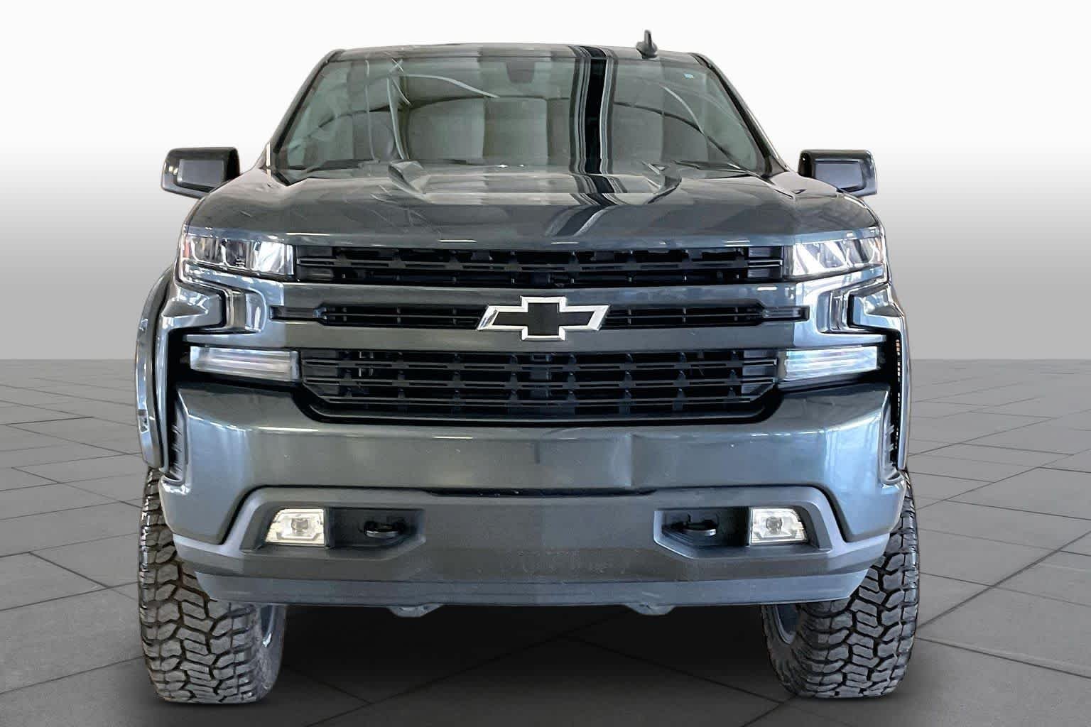 Used 2019 Shadow Gray Metallic Chevrolet RST image 3