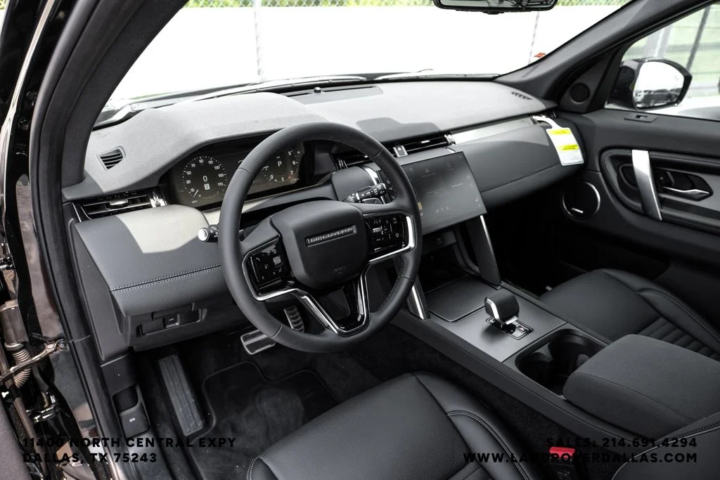 New 2026 Santorini Black Metallic Land Rover Landmark image 2