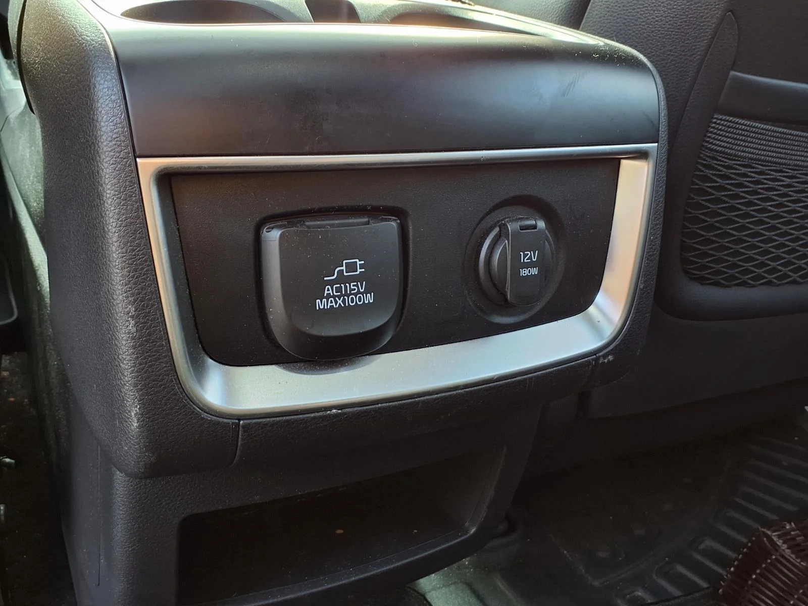 Used 2025 Ceramic Silver Kia SX Prestige image 25