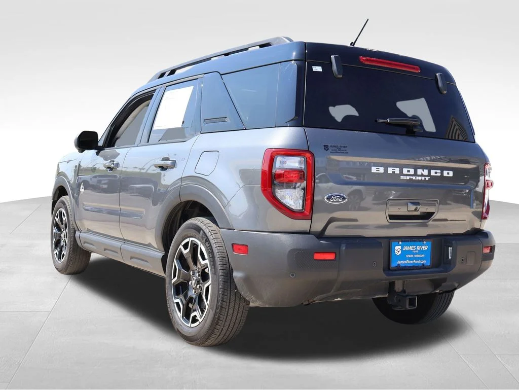Certified Used 2025 Gray Metallic Ford Outer Banks image 4