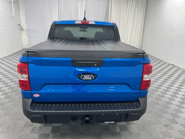 Used 2025 Blue Ford XLT image 7