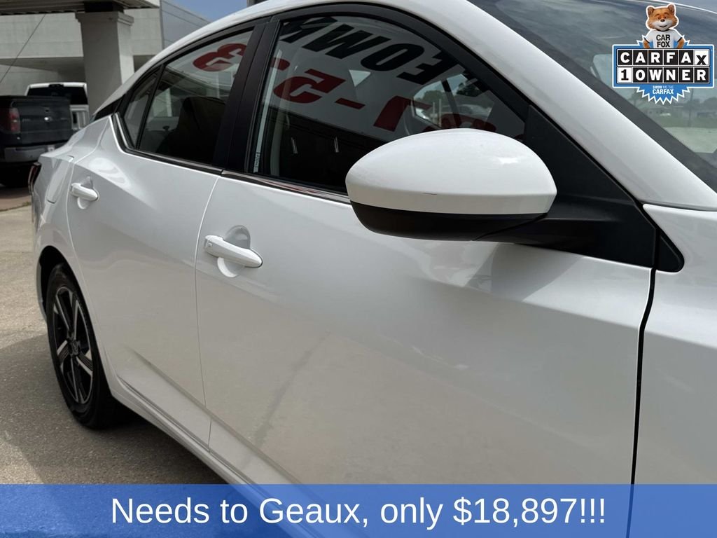 Used 2025 White Nissan SV image 18