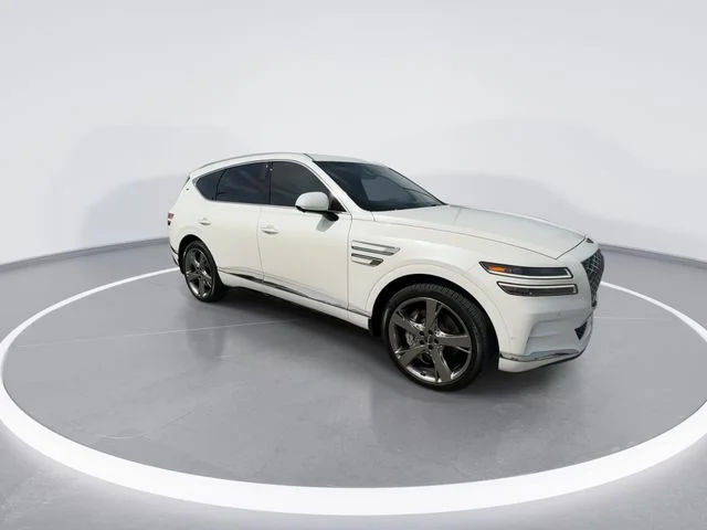 Used 2021 White Genesis 3.5T image 2