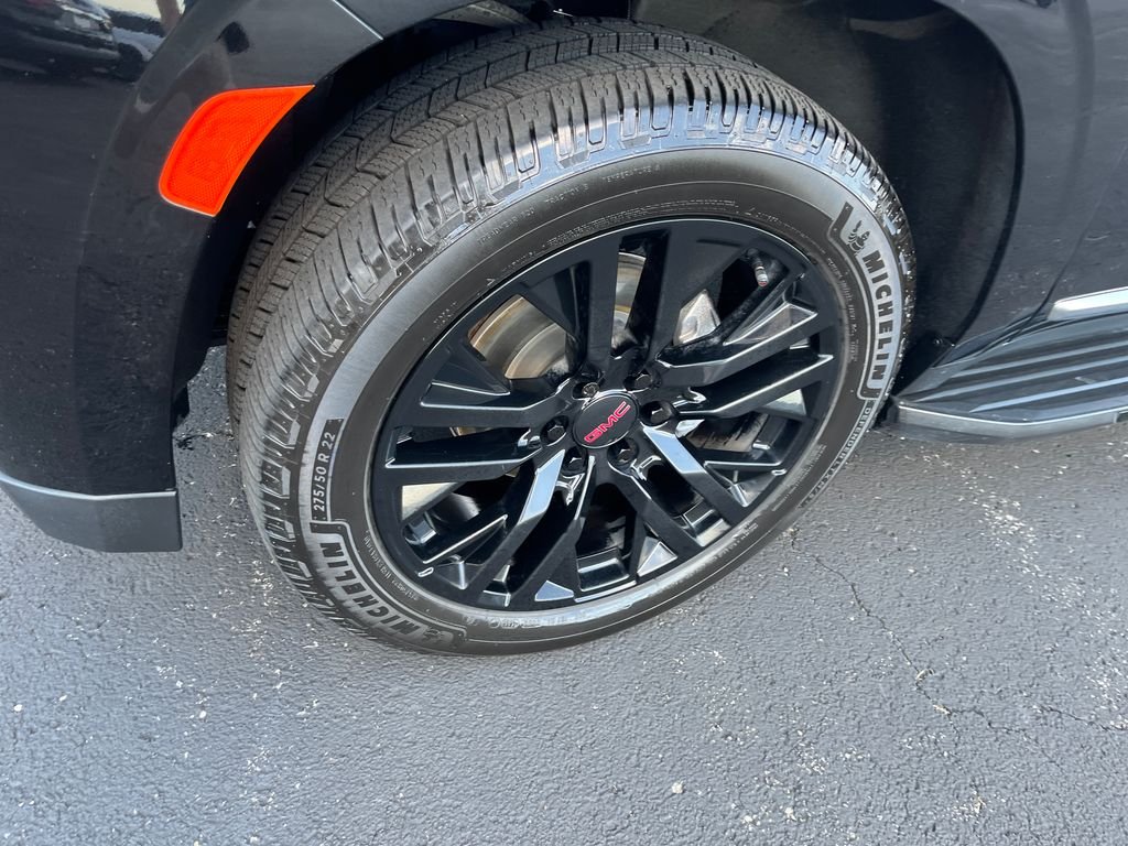 Used 2021 Black GMC Denali image 9