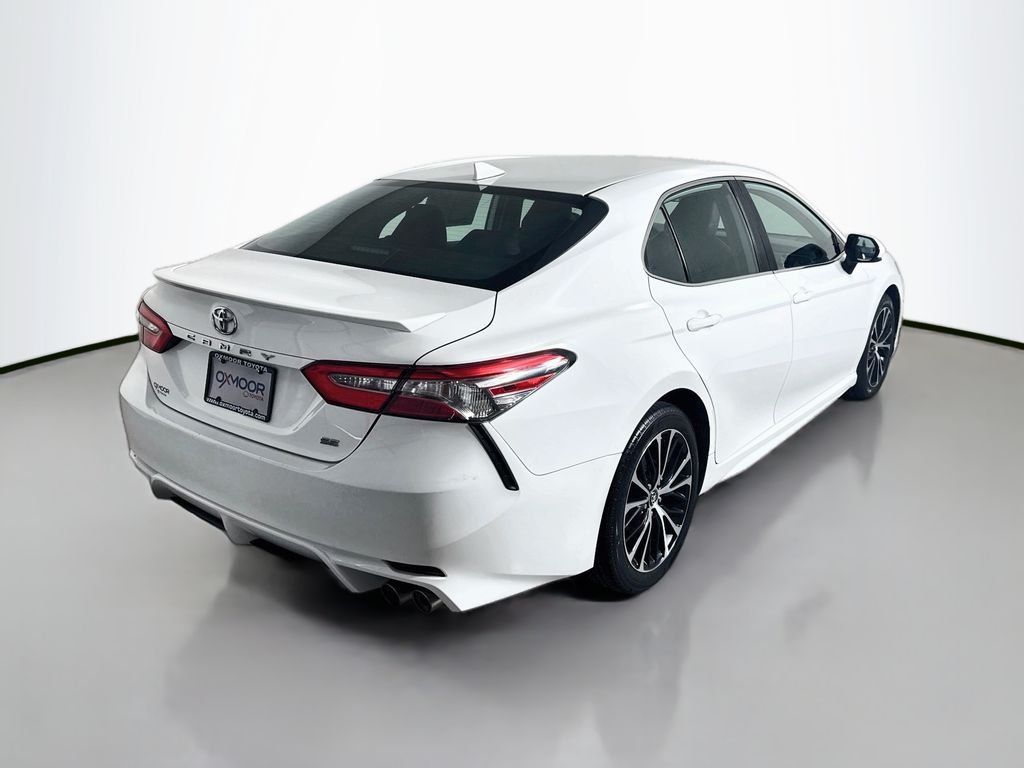 Used 2019 White Toyota  image 7
