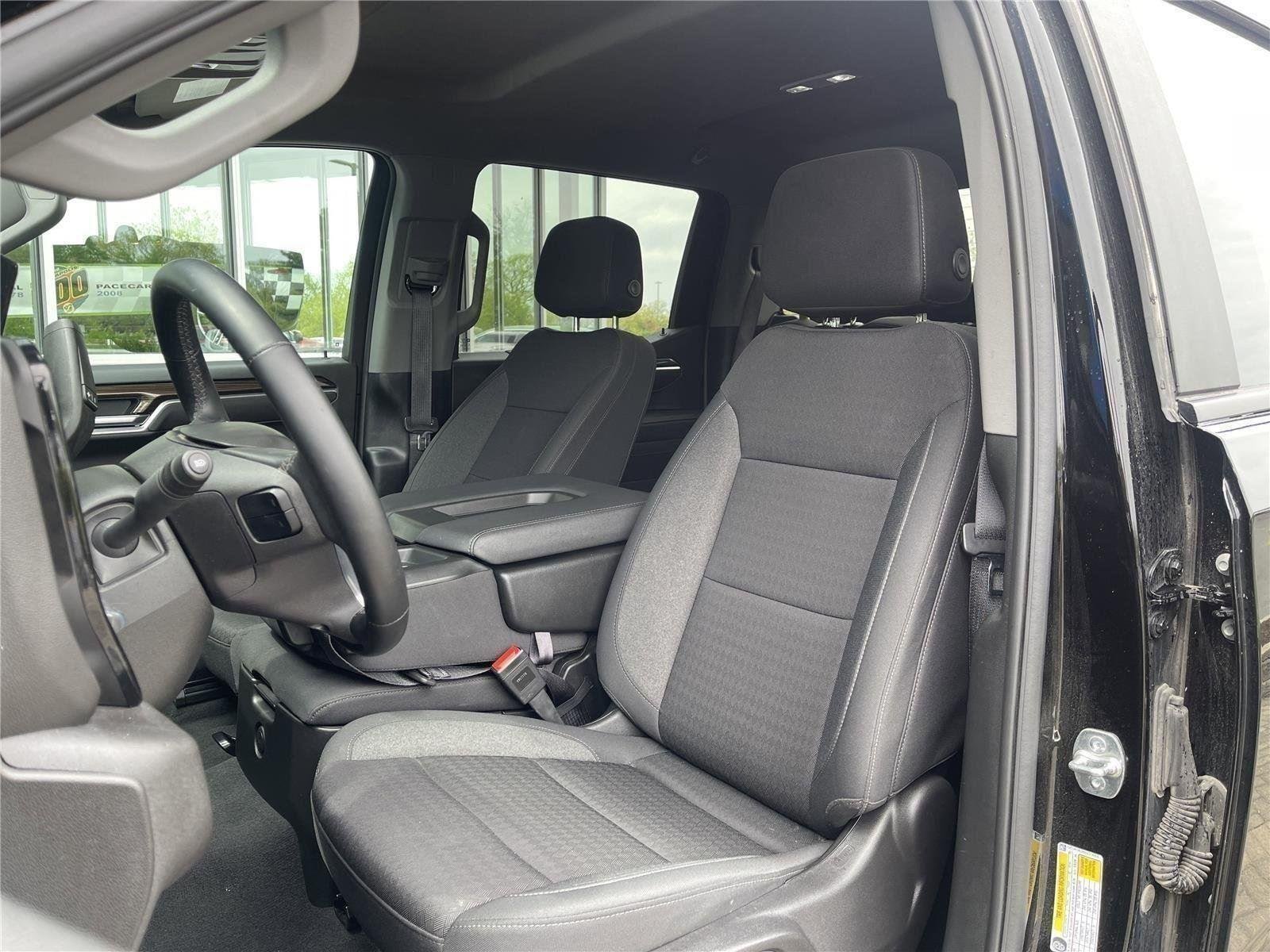 2025 Chevrolet Silverado 1500 LT - Photo 18