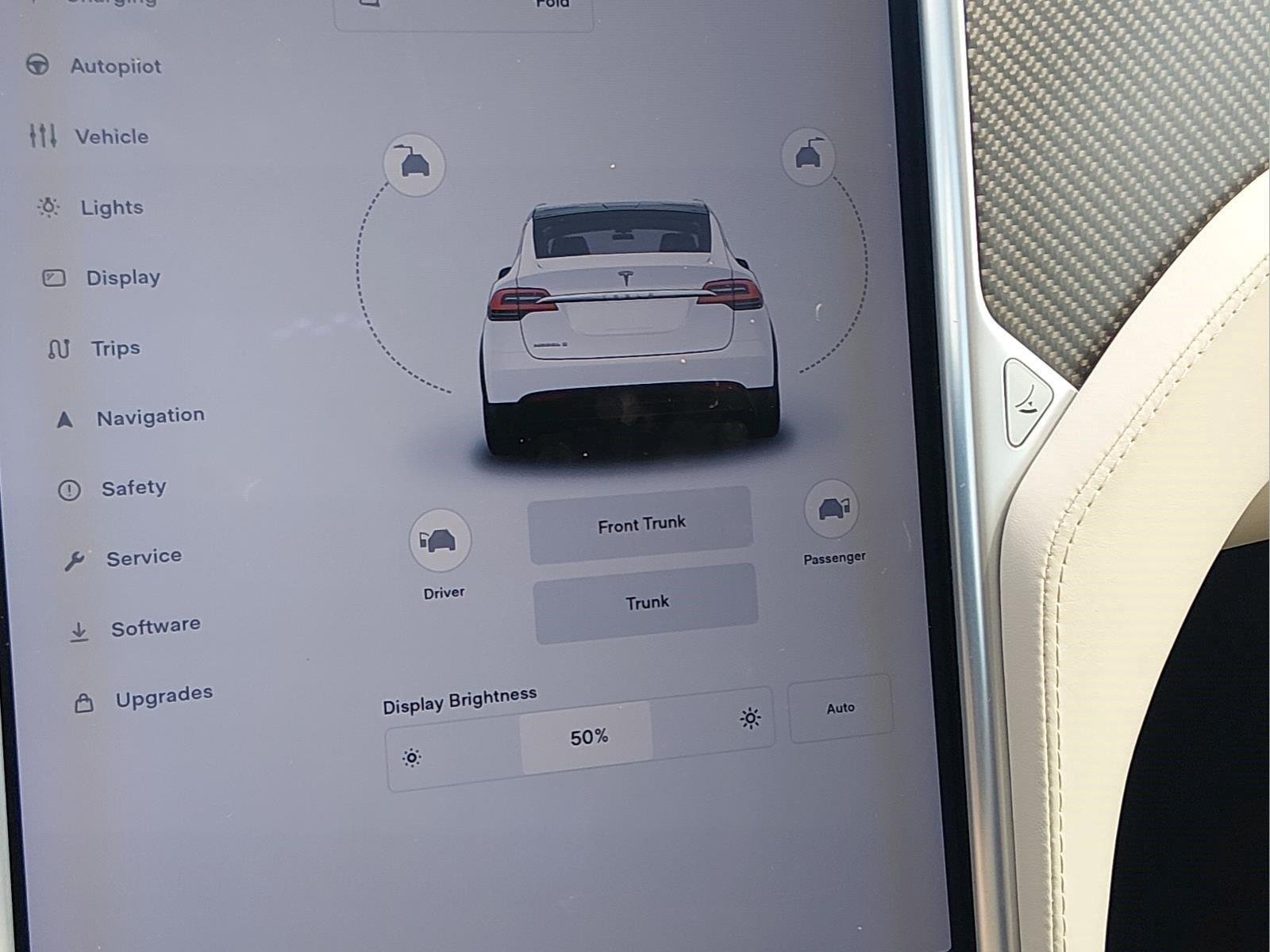 Used 2017  Tesla 90D image 25