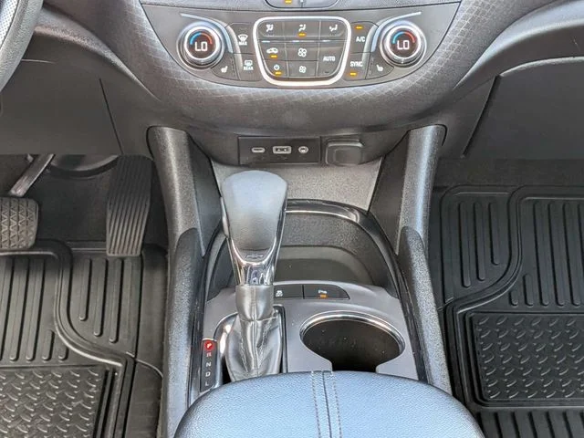 Used 2024 Sterling Gray Metallic Chevrolet LT image 21