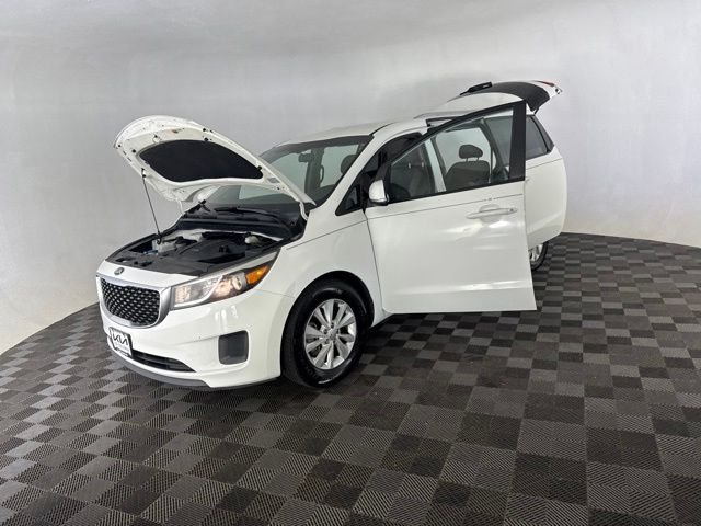 Used 2015 White Kia LX image 12
