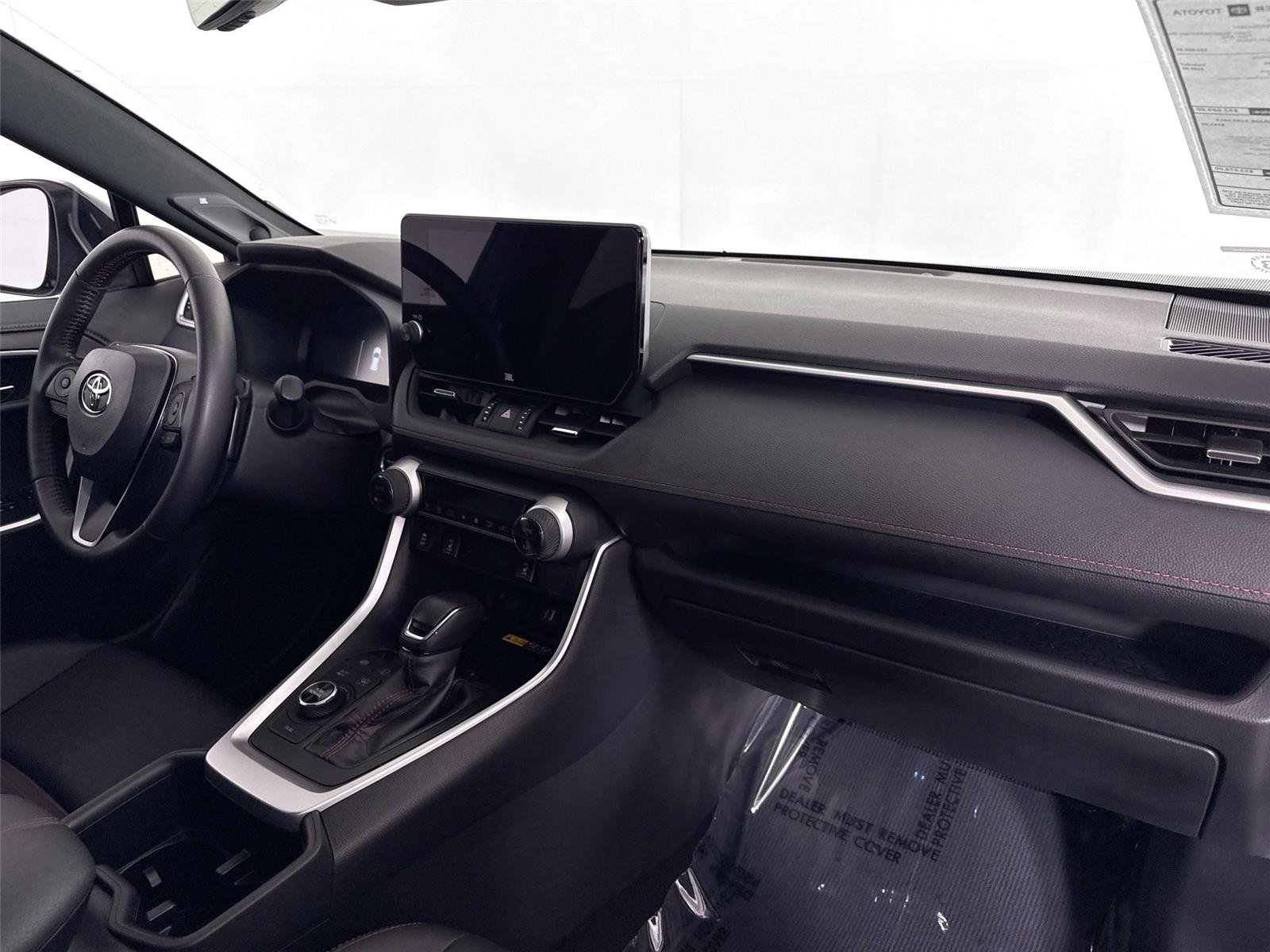 2025 Toyota RAV4 XSE - Photo 48