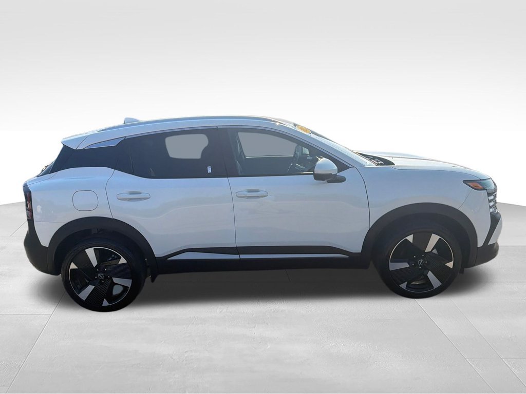 Used 2025 White Nissan SR image 6