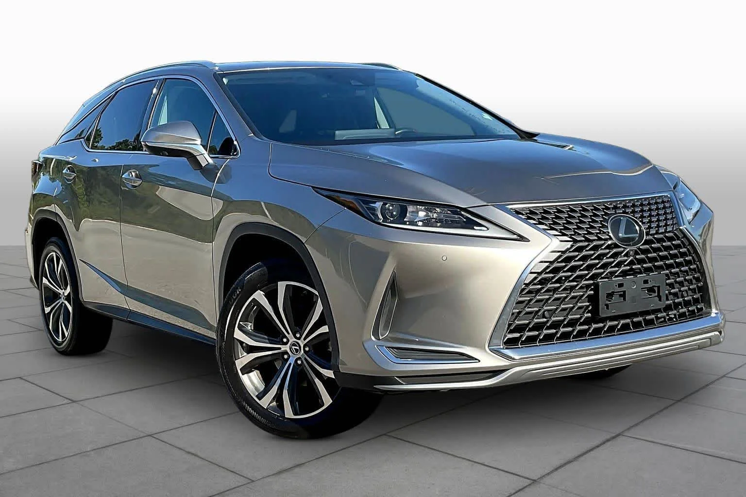Used 2021 Atomic Silver Lexus  image 3