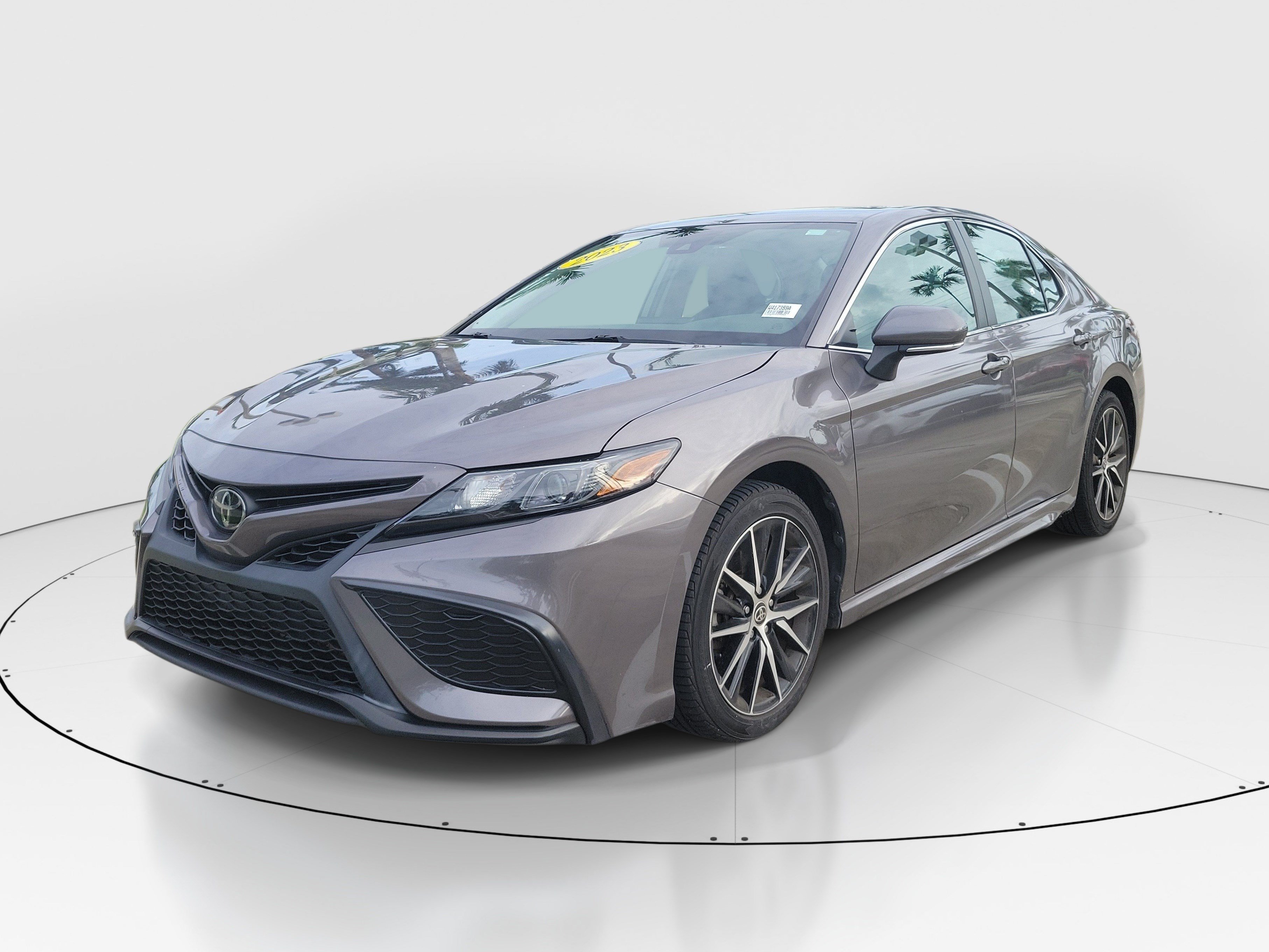 Used 2023 Predawn Gray Mica Toyota SE image 3