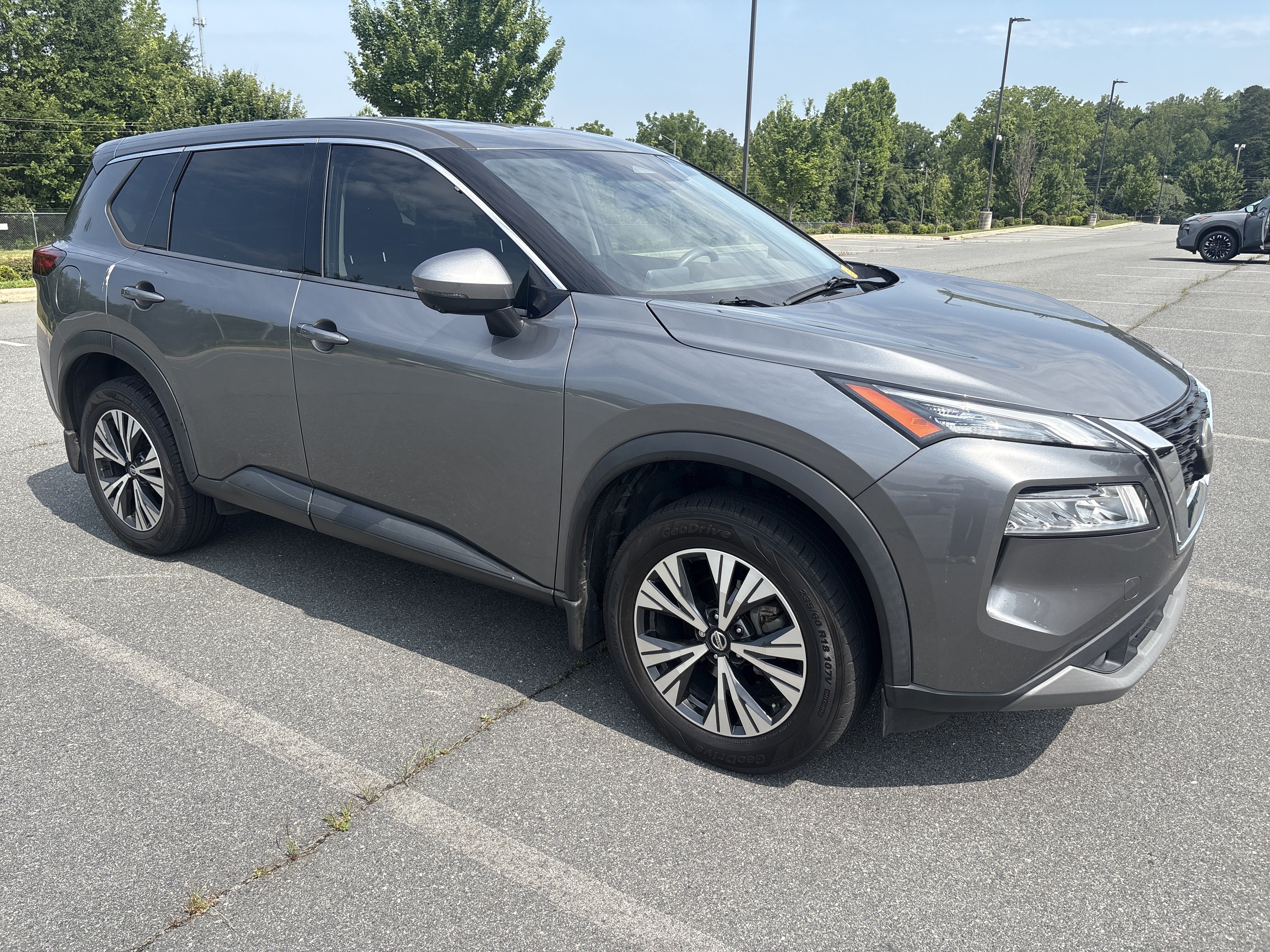 Used 2021 Gun Metallic Nissan SV image 7