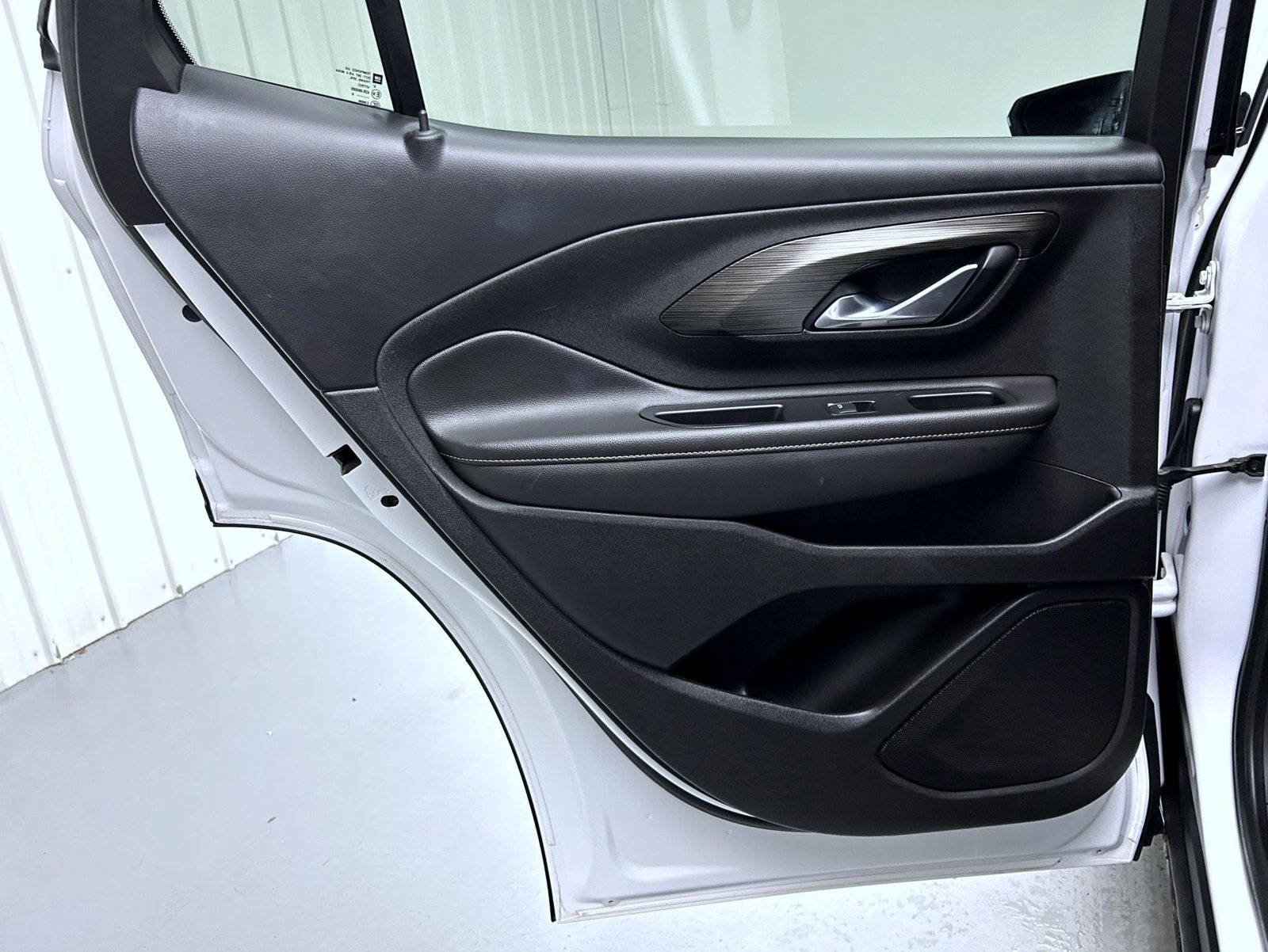 Used 2019 White GMC SLT image 20